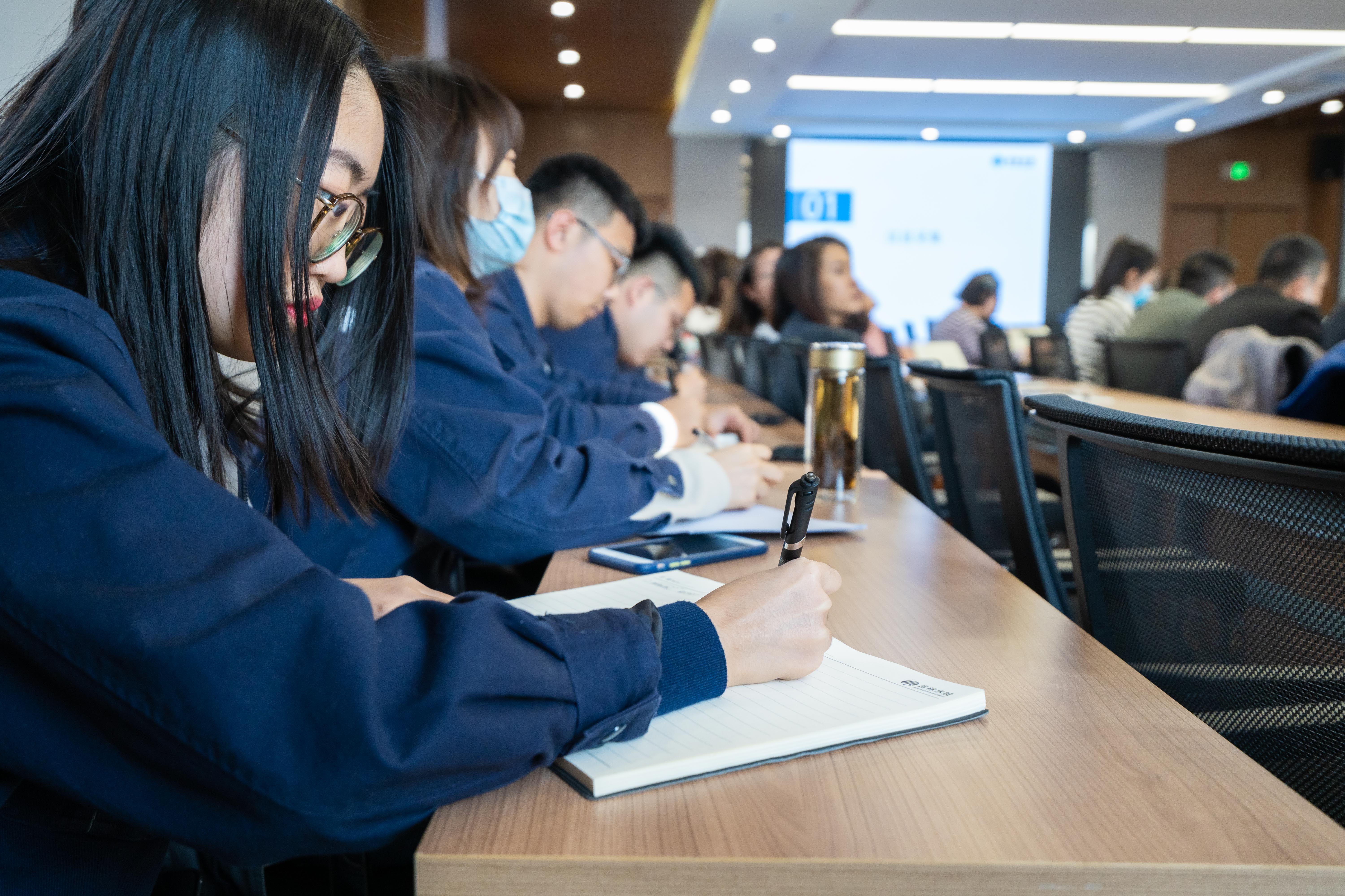 2020年11月6日企业文化通讯员培训讲座 (9).jpg