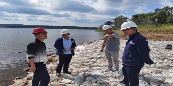 2021-08-31吉林中部供水公司党总支副书记、副总经理王静波，副总经理袁木林一行到辽平项目区检查指导工作 (1).jpeg