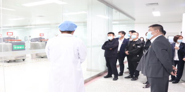 2021-9-29节水股份公司开展“重温誓词践初心，支部共建担使命”支部联建主题党日活动-图片04-参观吉林省国健生命科学有限公司.jpg