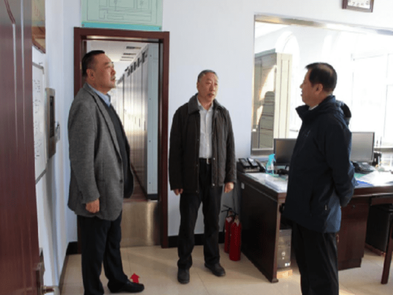 2021-11-19省国资委一级巡视员王绍坤一行到天正发电抚松分公司开展实地调研 (1).png