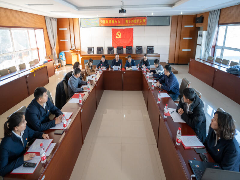 1639529971991063261.jpg 2021-12-15地方水电集团机关二党支部与东北能源监管局吉林业务办党支部开展党建联建活动 (1).jpg