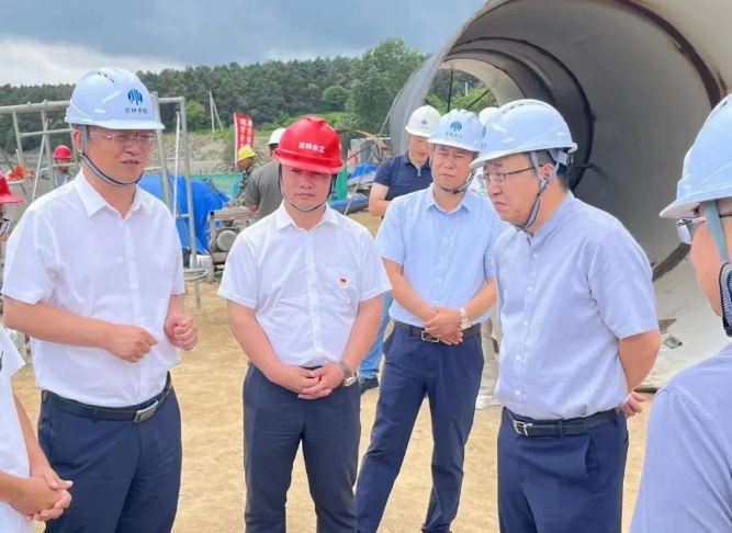 吕鑫在“安全生产月”期间深入长春支线调研时强调 保障水下作业安全 做好库区内环境保护推进取水口工作总结 确保项目安全度汛1.png