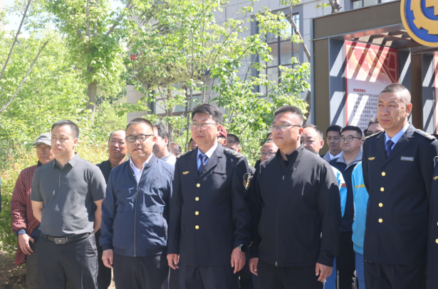 1715939295240047996.png 1715939295240047996.png