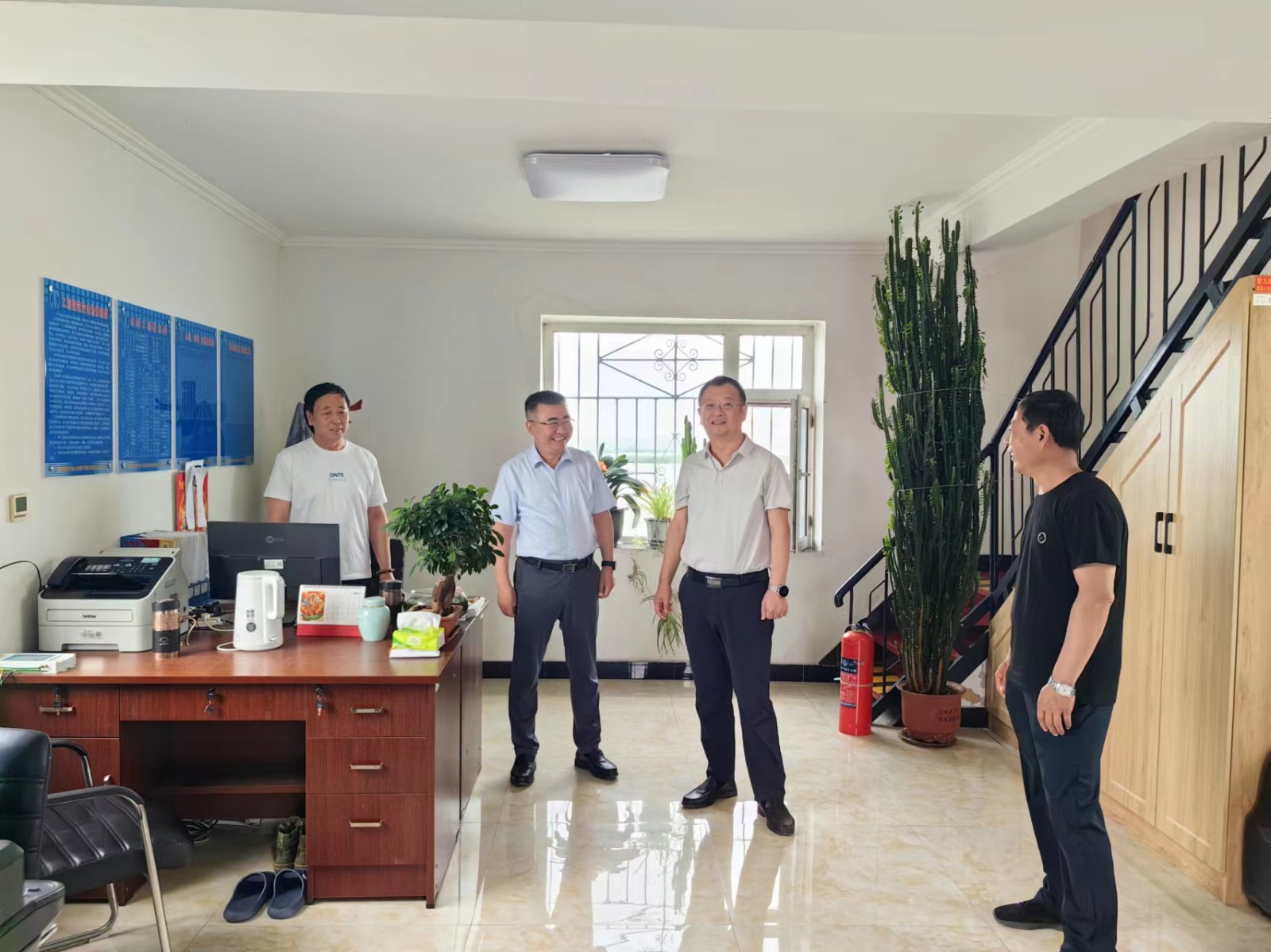 1720928595816046425.jpg 00.jpg